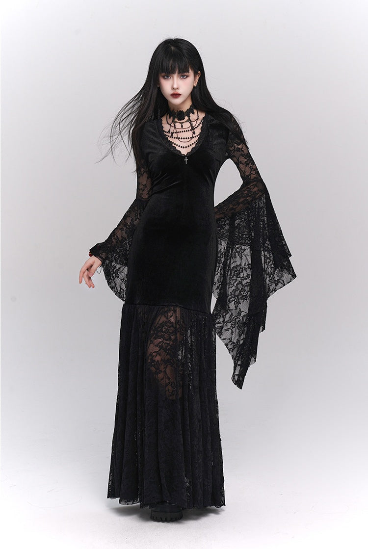 Black Gothic-style medieval long dress Halloween witch-themed outfit