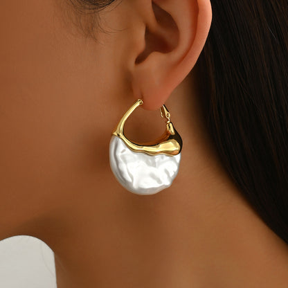 Pearl earrings are versatile, elegant, and sophisticated for women