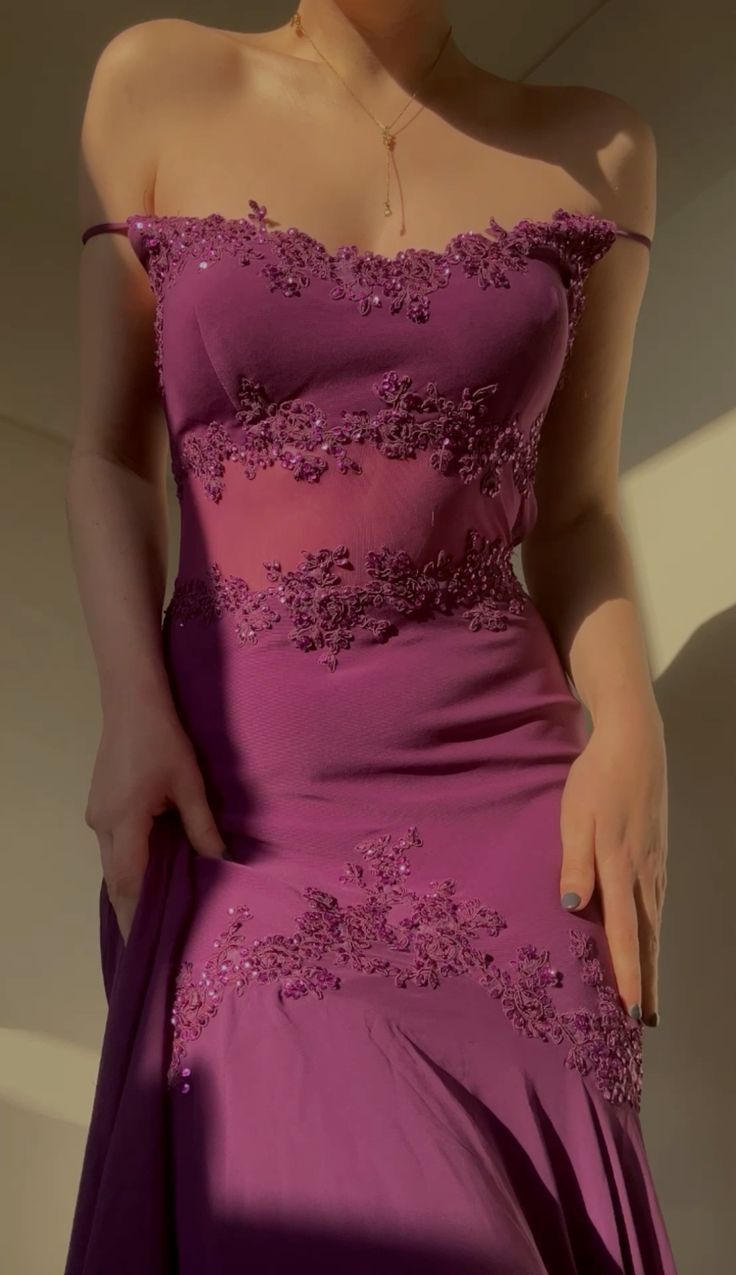 Off The Shoulder Burgundy Evening Party Dress Bodycon Appliques Formal Prom Dresses,LTP4176