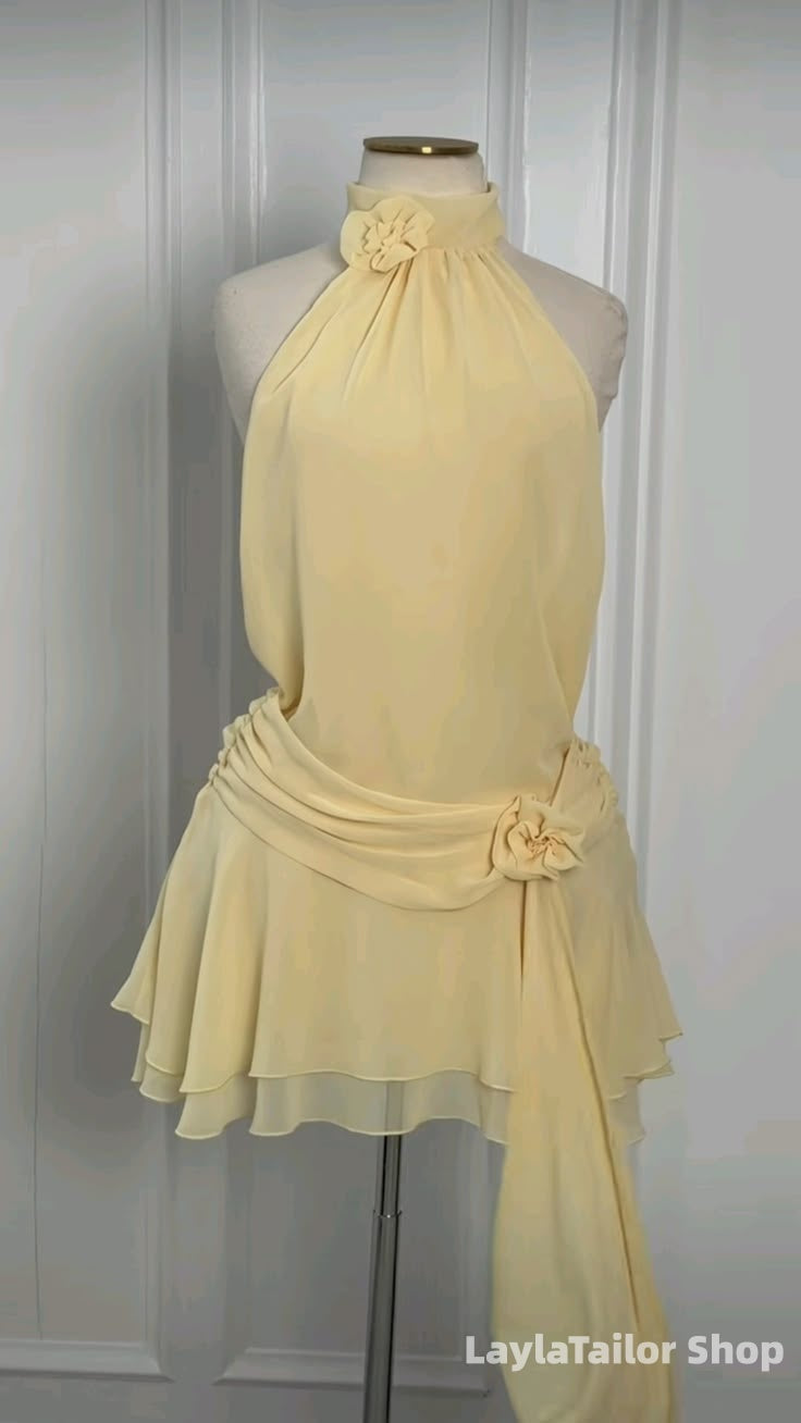 Simple Yellow Chiffon Homecoming Dresses Halter Floral Mini Party Dress