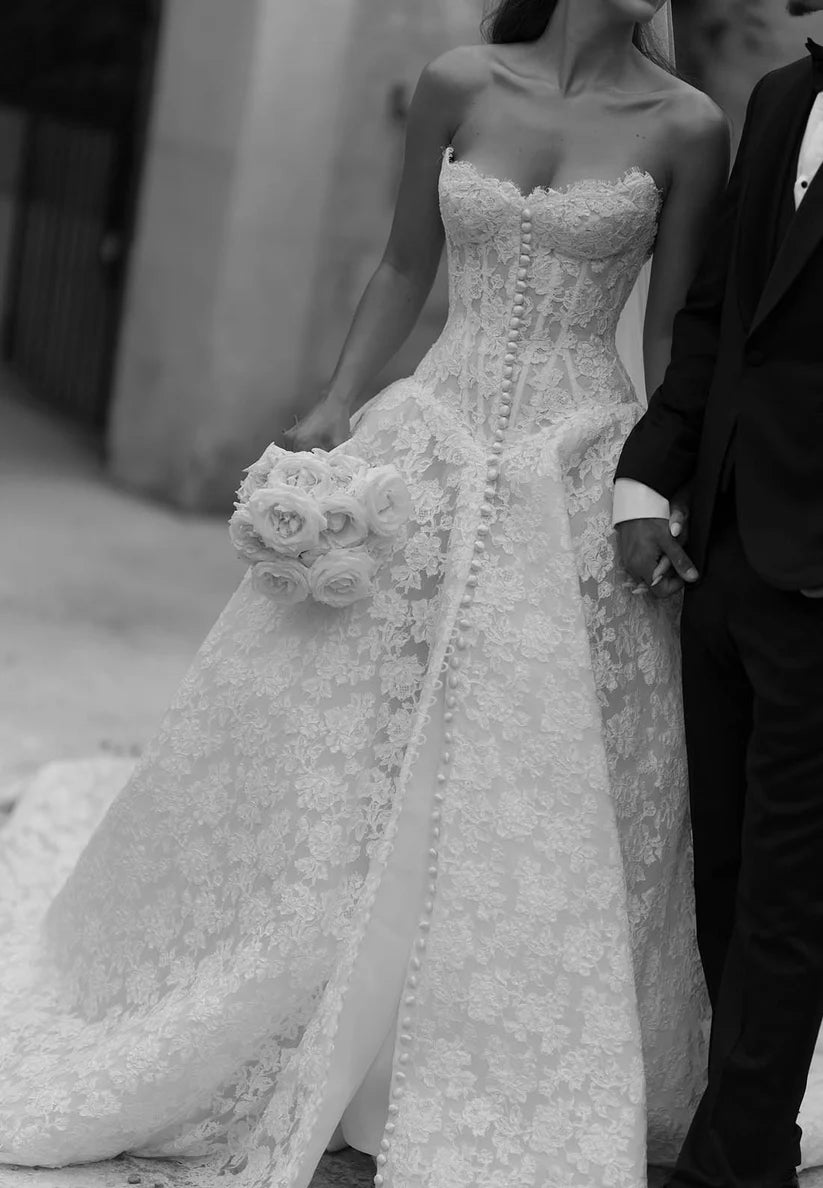 Strapless Lace A-Line Wedding Dress Sleeveless Bridal Gown,LTP3689