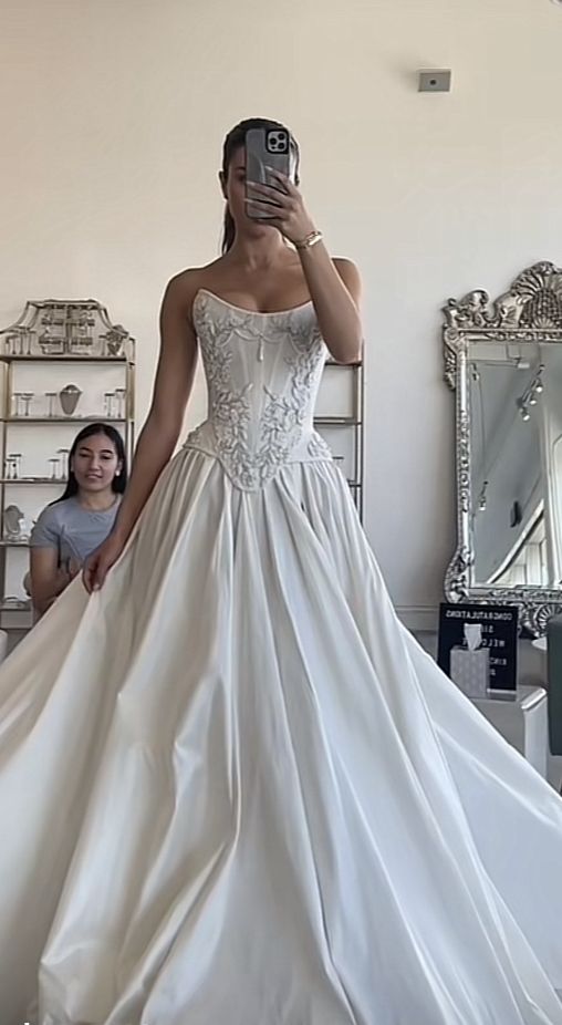 Vintage White Wedding Dress | Strapless Lace Satin Bridal Gown Laylatailor Shop Vintage White Wedding Dress | Strapless Lace Satin Bridal Gown Laylatailor Shop