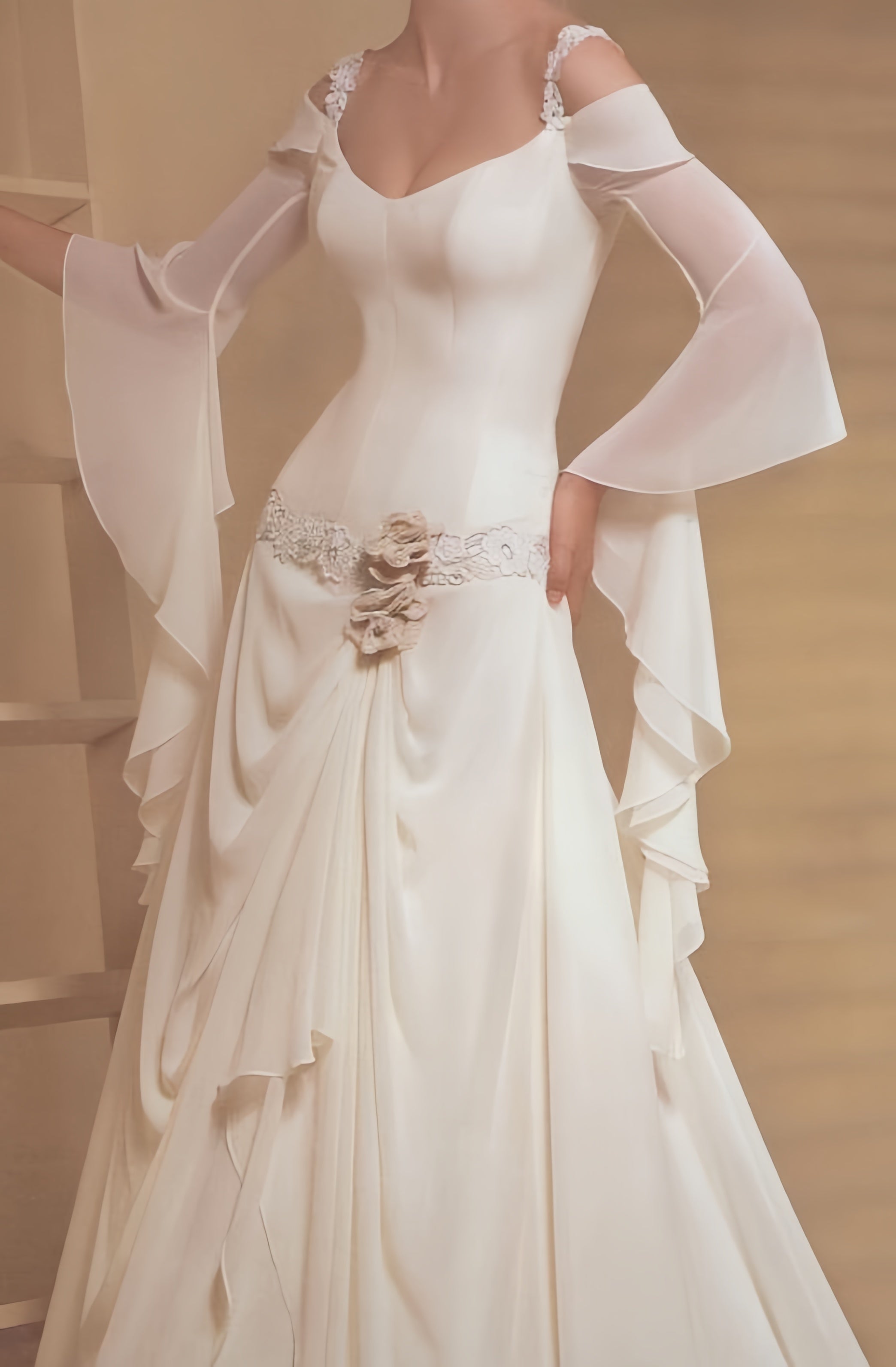 Vintage Ivory Chiffon Long Wedding Dress, Long Sleeves Bridal Gown Wit