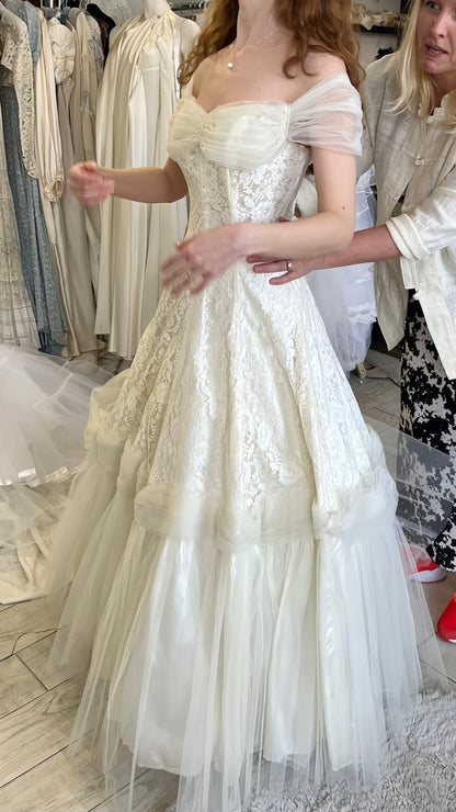 Vintage Ivory Lace Wedding Dresses Off The Shoulder Tulle Bridal Gown,LTP4227