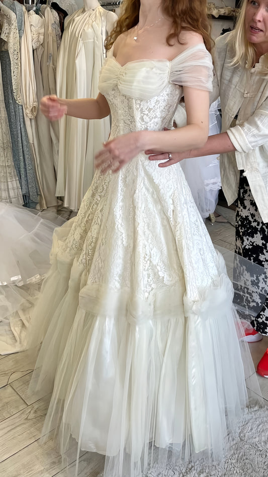 Vintage Ivory Lace Wedding Dresses Off The Shoulder Tulle Bridal Gown,LTP4227