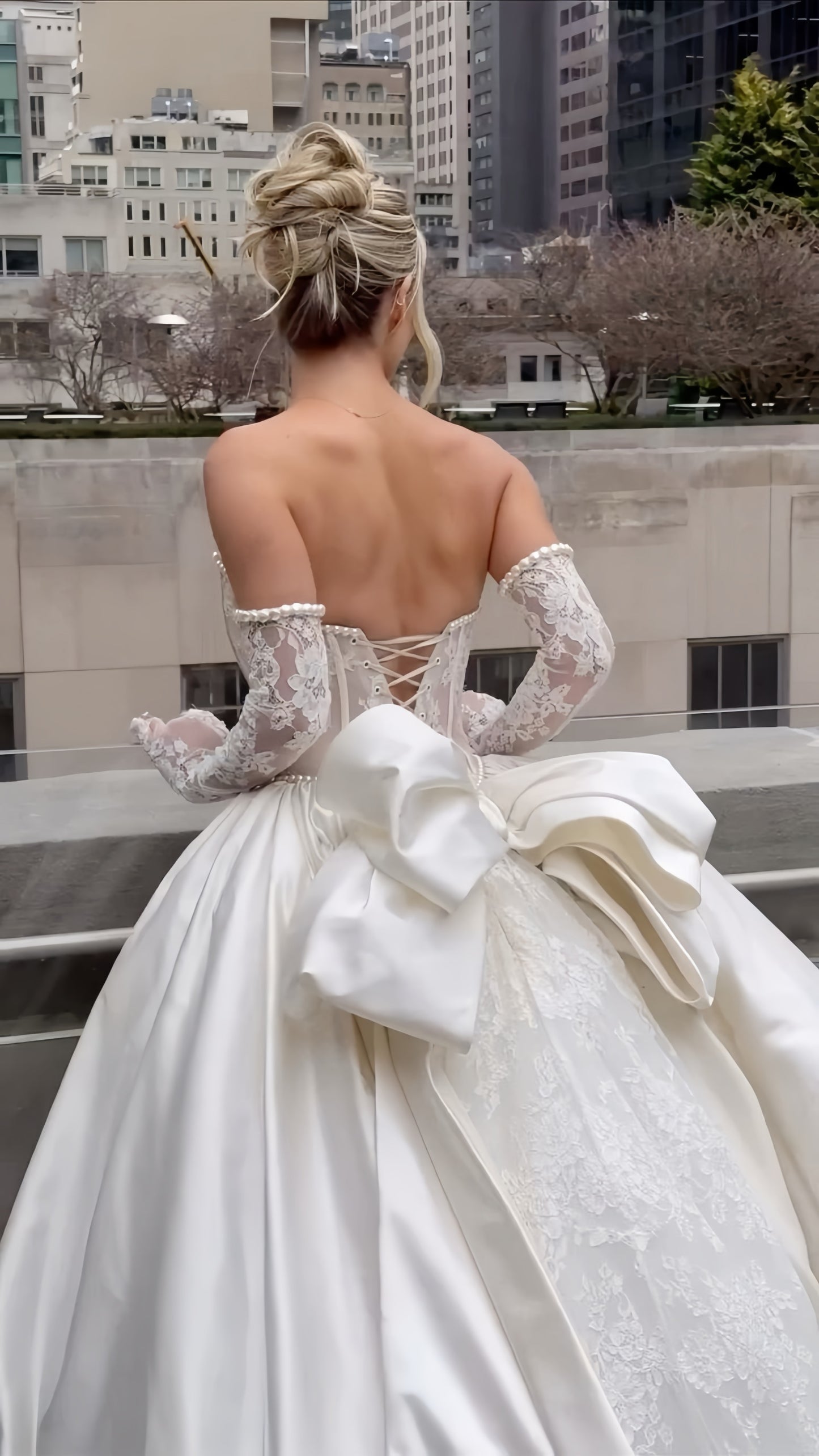 White Lace Pearl Beaded Wedding Dresses With Bowknot, LTP3475