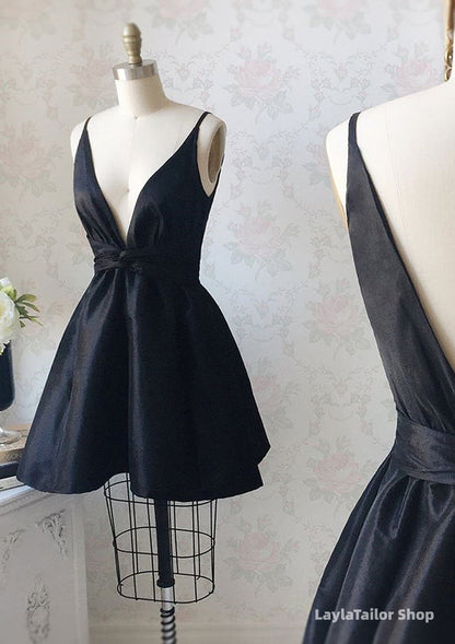 A-line Plunge V Back Black Taffeta Short Mini Homecoming Dress