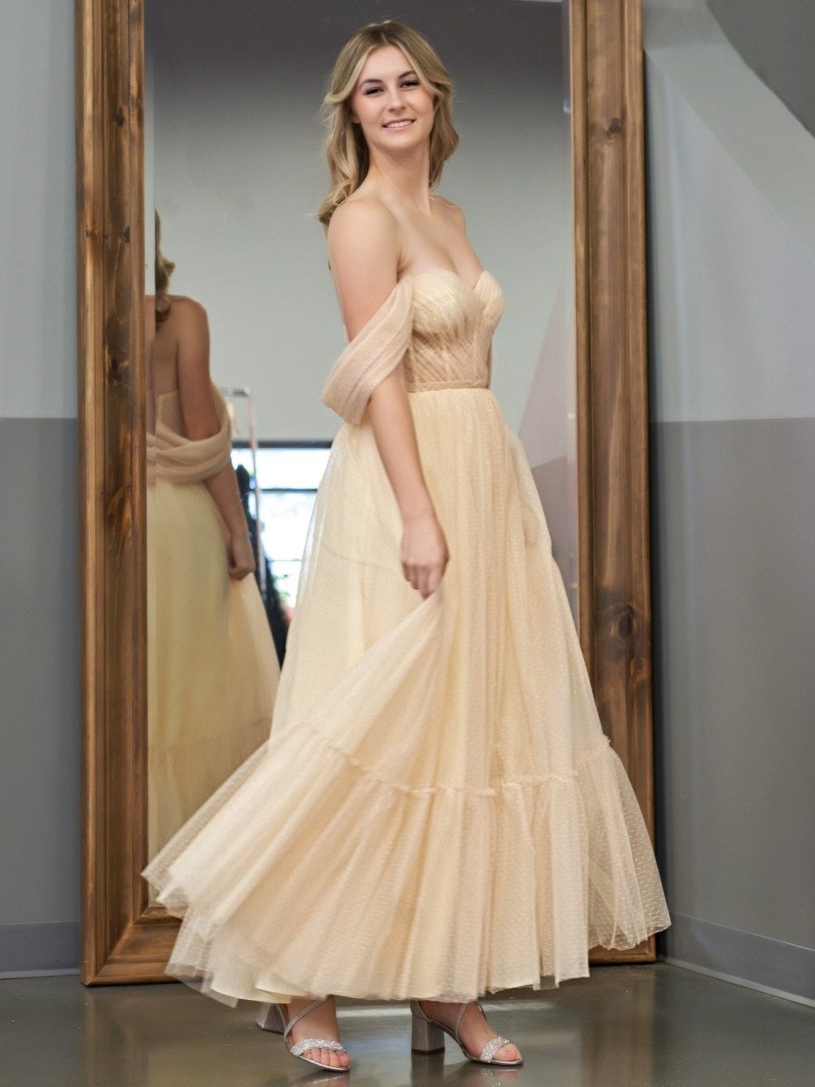 A-Line Tulle Sweetheart Tea-Length Homecoming Dress