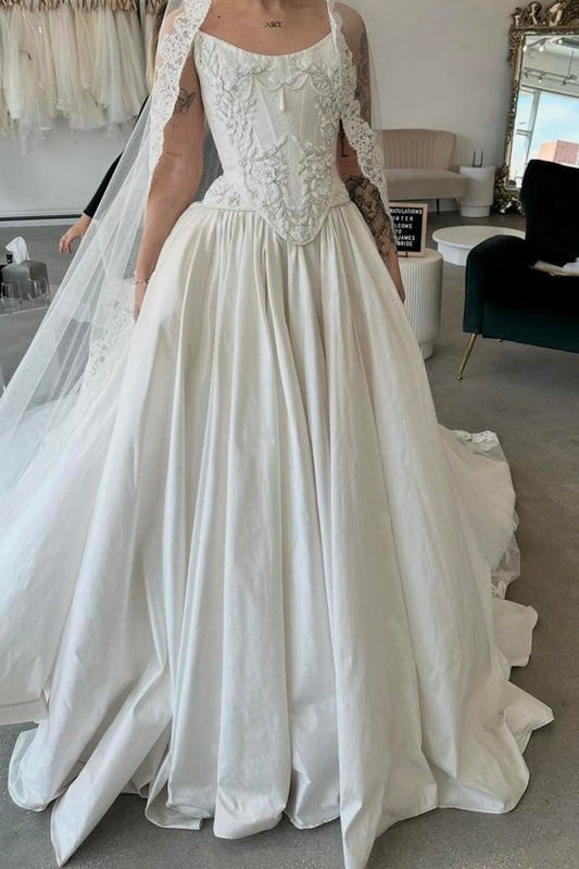 Strapless Lace Satin Wedding Dress - Vintage White Bridal Gown with Train