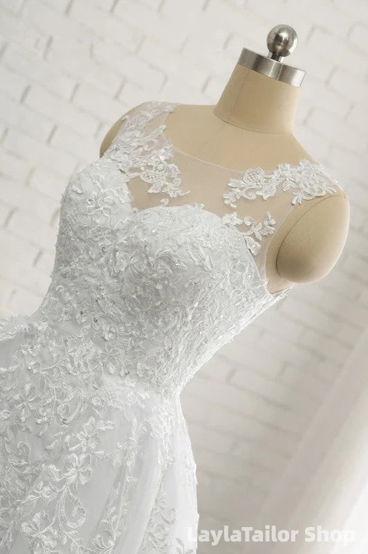 Classic Round neck Lace appliques White Princess Wedding Dress