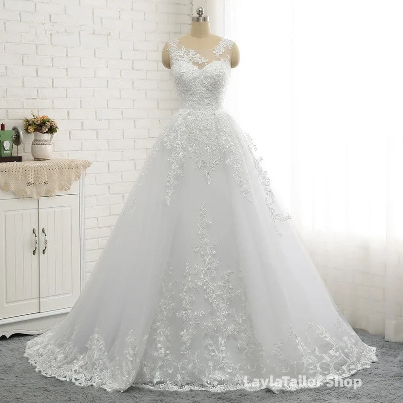 Classic Round neck Lace appliques White Princess Wedding Dress