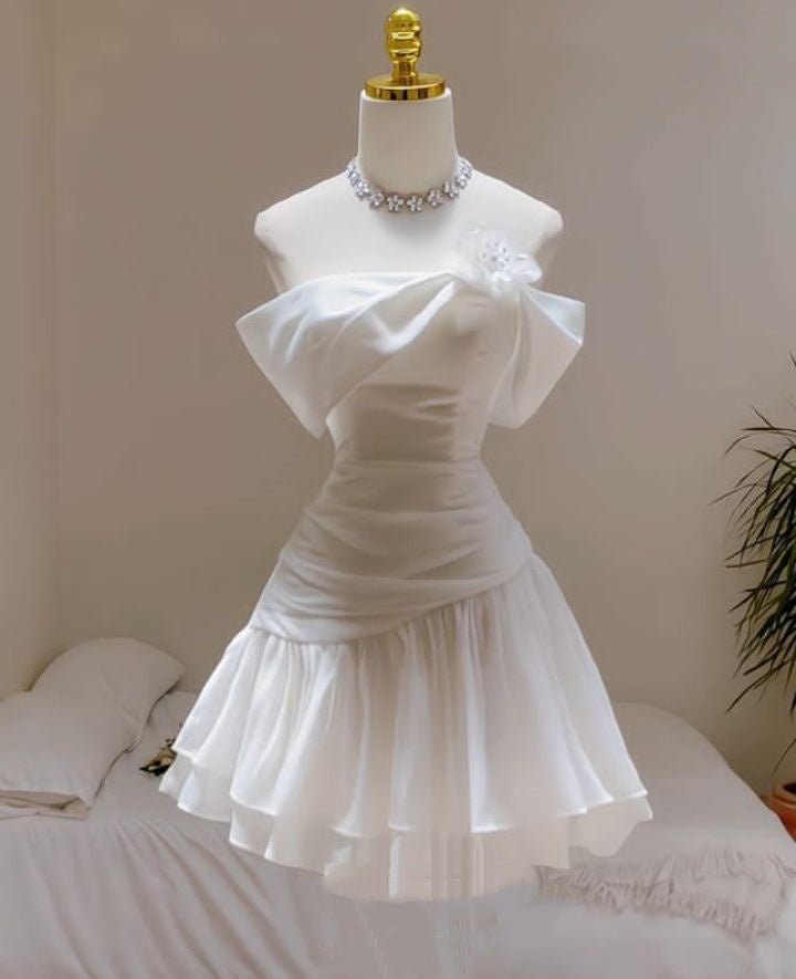 Cute A Line Off The Shoulder White Chiffon Summer Homecoming Dress Hoco Dress Mini 16Th Birthday Outfit Cocktail Dresses