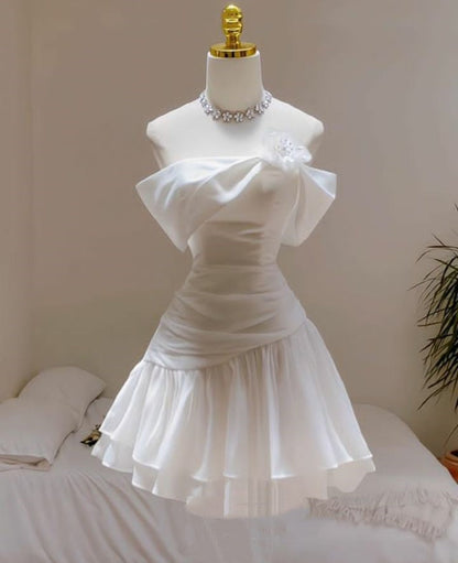 Cute A Line Off The Shoulder White Chiffon Summer Homecoming Dress Hoco Dress Mini 16Th Birthday Outfit Cocktail Dresses