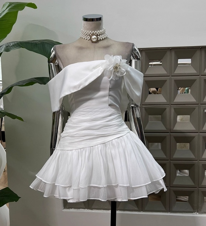 Cute A Line Off The Shoulder White Chiffon Summer Homecoming Dress Hoco Dress Mini 16Th Birthday Outfit Cocktail Dresses