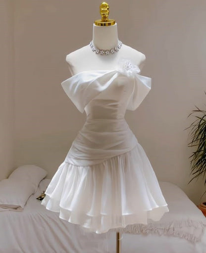 Cute A Line Off The Shoulder White Chiffon Summer Homecoming Dress Hoco Dress Mini 16Th Birthday Outfit Cocktail Dresses
