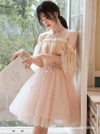 Lovely Light Pink And Champagne Short Prom Dress With Lace Applique. Short Homecoming Dresses