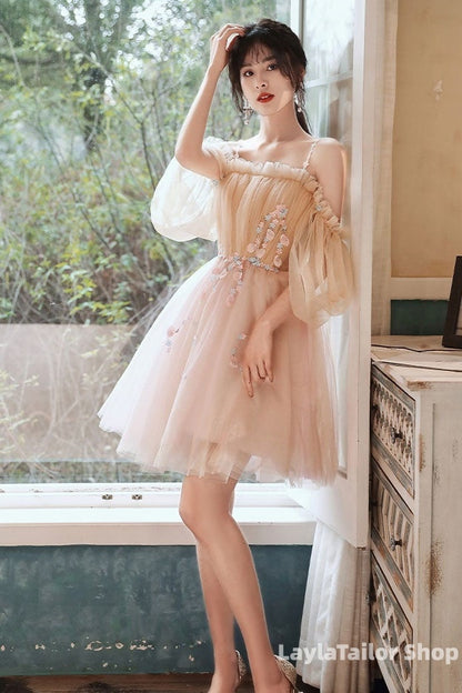 Lovely Light Pink And Champagne Short Prom Dress With Lace Applique. Short Homecoming Dresses