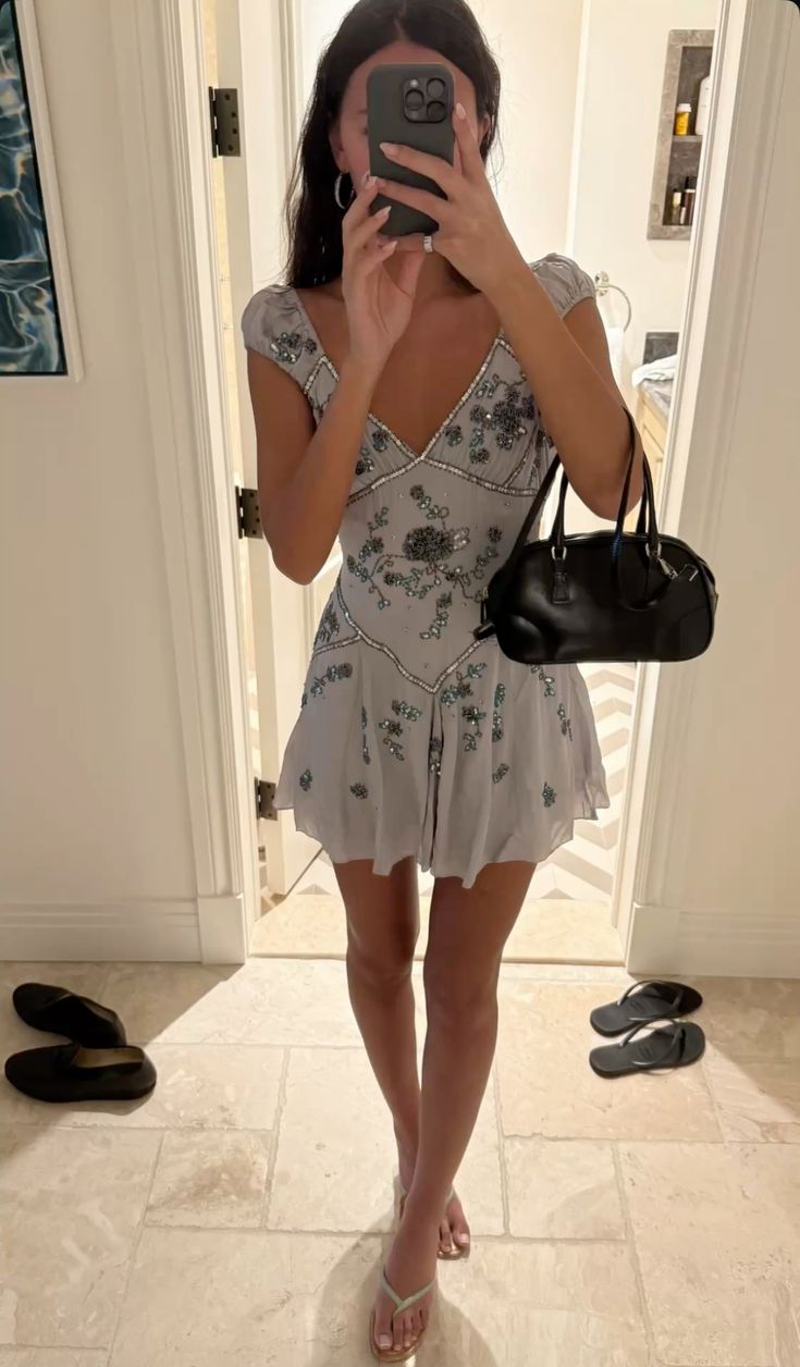 Pretty A Line V Neck Gray Chiffon Formal 8Th Grade Homecoming Dresses Summer Middle School Hoco Dress 18Th Birthday Outfits