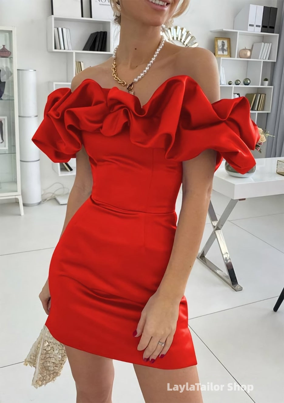 Sheath/Column Off-the-Shoulder Sleeveless Satin Short/Mini Homecoming Dresses With Ruffles