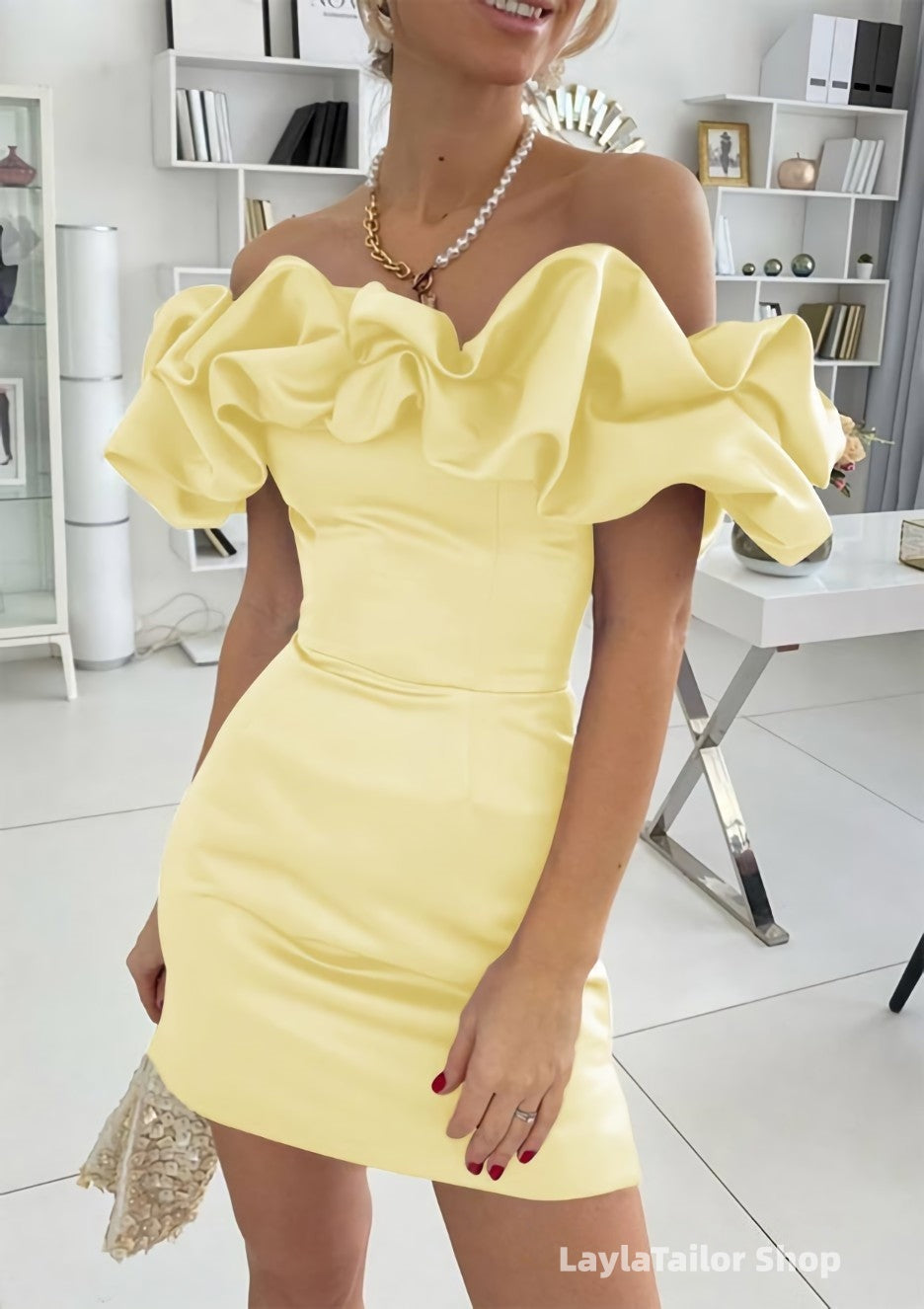 Sheath/Column Off-the-Shoulder Sleeveless Satin Short/Mini Homecoming Dresses With Ruffles
