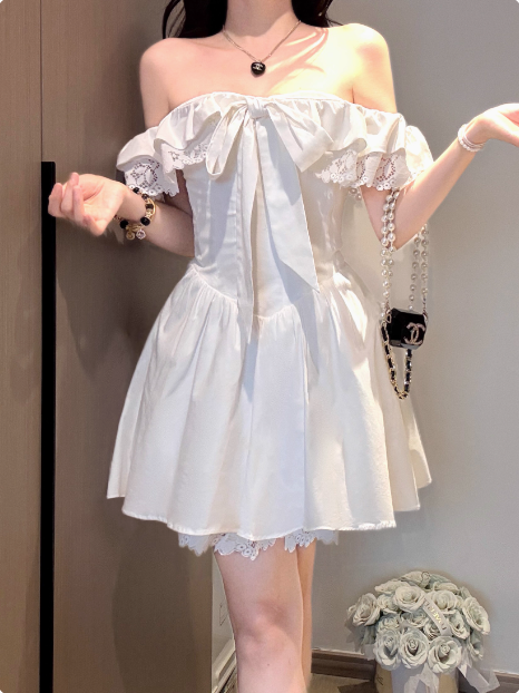Sweet Bow Shoulder Lace A-Line Birthday Short Skirt Homecoming Dress