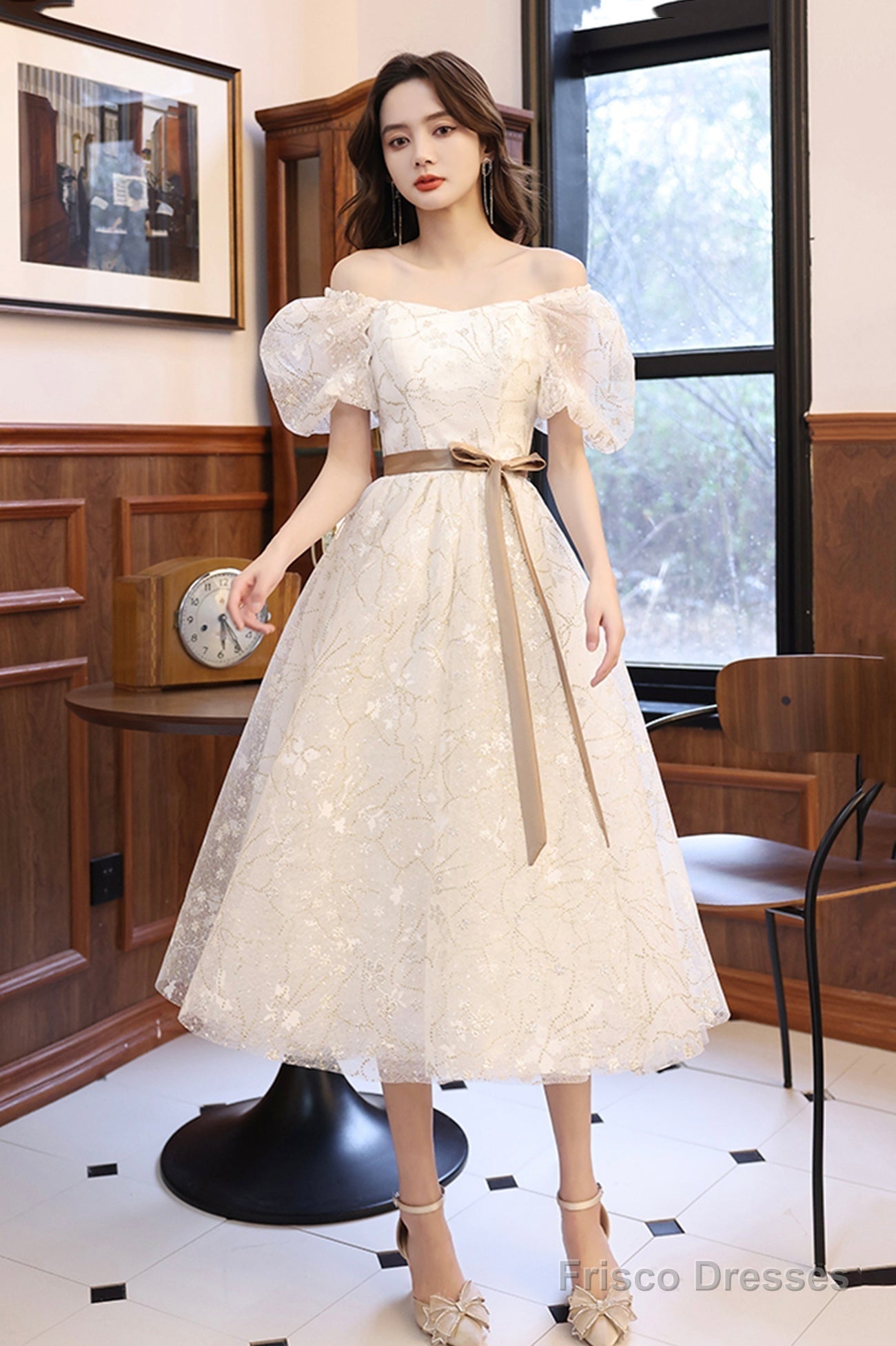 White Tulle Knee Length Prom Dress, Cute Short Sleeve Homecoming Dress
