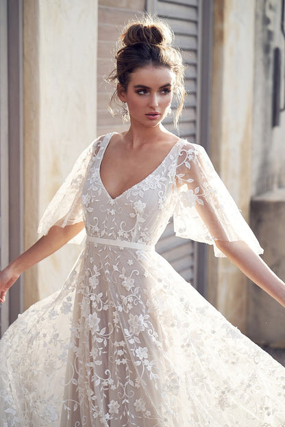 LTP0152,Ivory V Neck Beach Wedding Dresses With Lace Appliques Short Sleeves Wedding Gown
